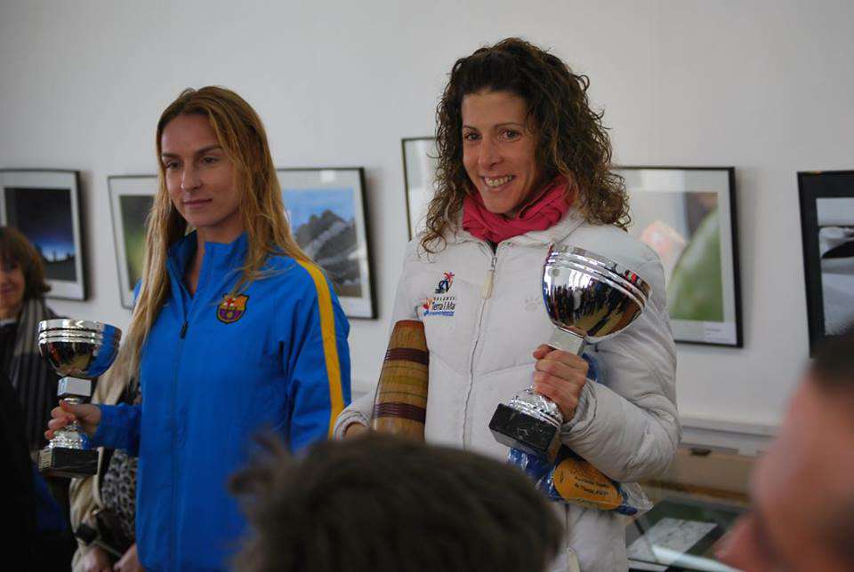 Beatriz Pascual amb el trofeig