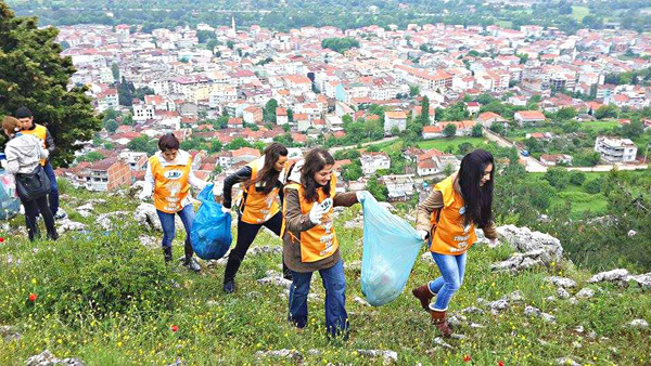 MEDI AMBIENT: Diversos municipis del Baix Llobregat participen en la jornada Let’s clean up Europe!