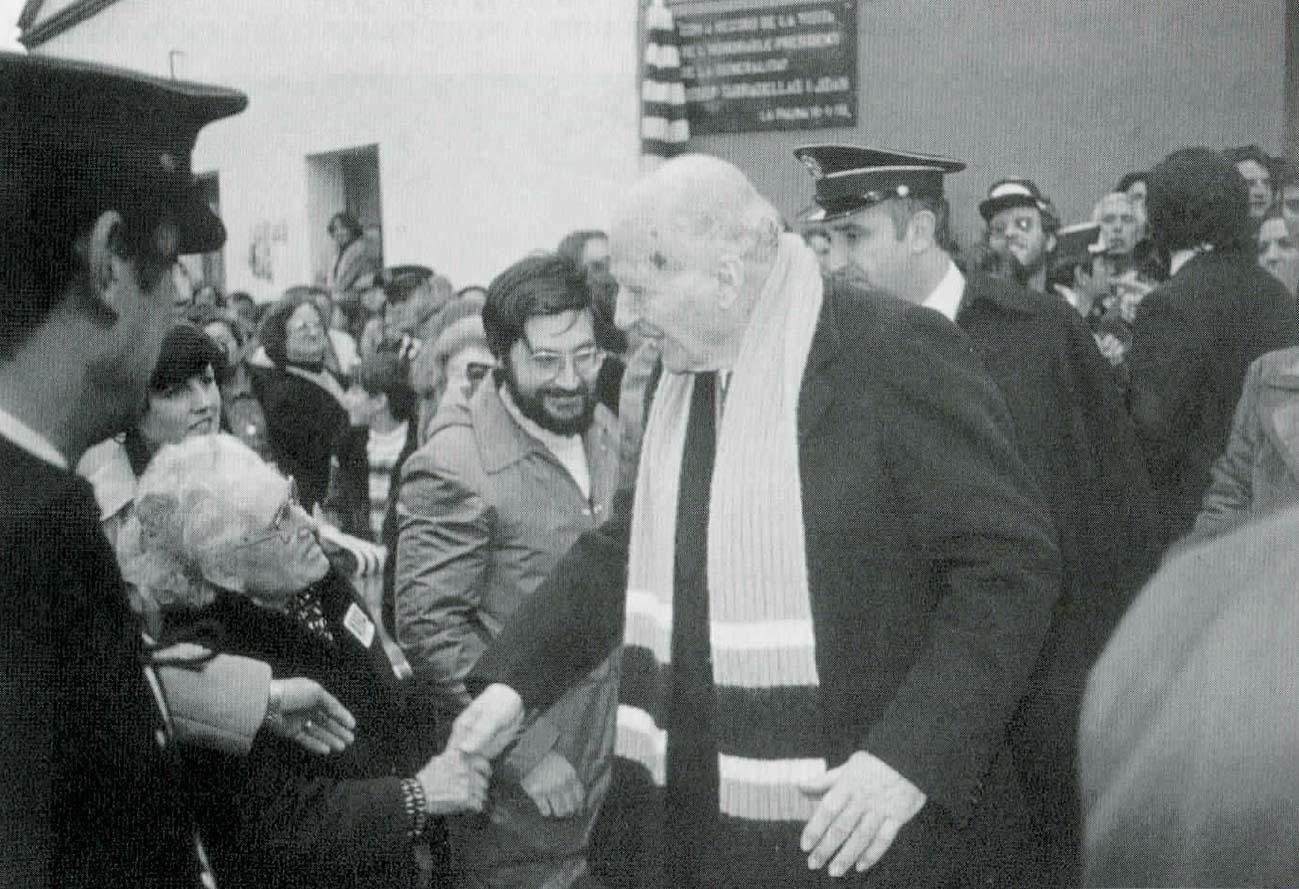 Societat Aliança La Palmarenca visita President Tarradellas 1979 p