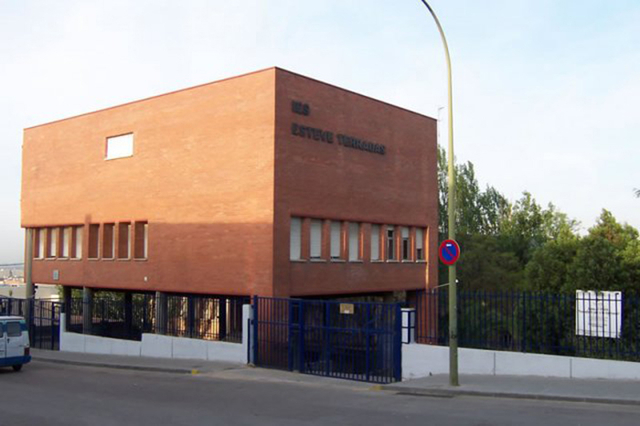 Institut Esteve Tarradas de Cornellà de Llobregat