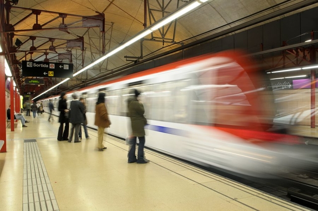 TMB prepara un pla de videovigilància al metro i autobús 