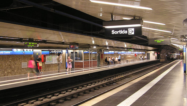 SOCIETAT: El metro funcionarà fins a les dues de la matinada divendres i dissabte