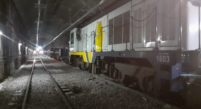  SOCIETAT: Ferrocarrils executa obres de millora al túnel entre les estacions d'Almeda i Cornellà Riera, a la línia Llobregat-Anoia