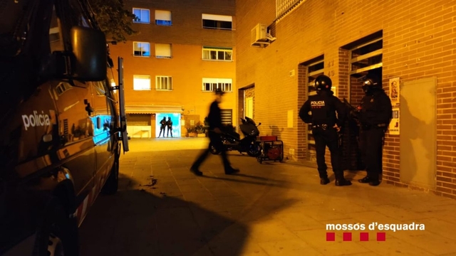 SUCCESSOS: Operatiu policial en marxa al Baix Llobregat contra una organització criminal de tràfic de drogues