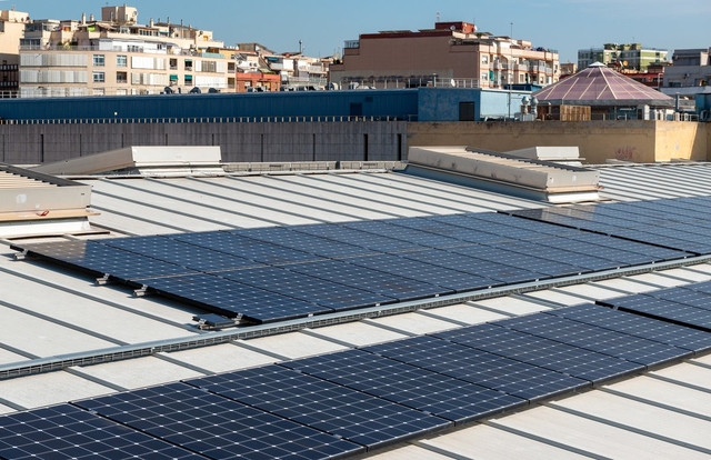 MEDI AMBIENT: L’AMB invertirà 26 milions d’euros en promoure l’energia solar 