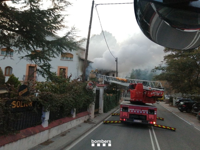 SUCCESSOS: Dos ferits en un incendi a Gavà 