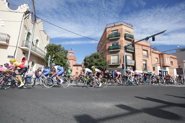 ESPORTS (CICLISME): El Baix Llobregat va acollir la darrera etapa de la 102a Volta Ciclista a Catalunya