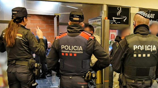 SUCCESSOS: Continuen els operatius policials al Prat contra els robatoris violents a la via pública