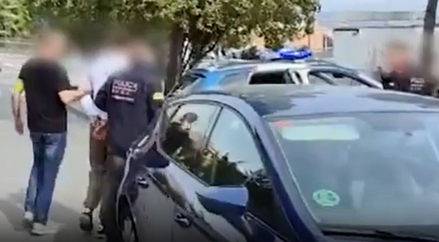 SUCCESSOS: Detenen in franganti a Castelldefels cinc persones que utilitzaven un inhibidor per robar en vehicles