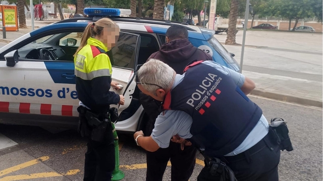 SUCCESSOS: Detenen a Sant Feliu de Llobregat un home buscat per la justícia per entrar a presó