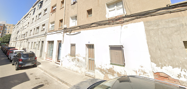 SUCCESSOS: S’ensorra el sostre d’un edifici a Sant Boi de Llobregat