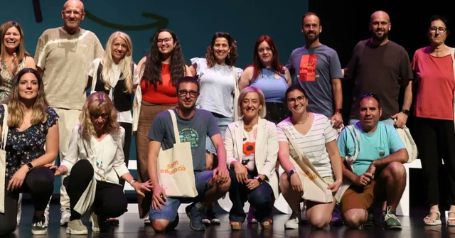 La dotzena edició del programa Cultura Emprenedora a l'Escola (CUEME), impulsada per la Diputació de Barcelona i l'Ajuntament de Viladecans, va tancar el curs 2023-2024 a l'Atrium