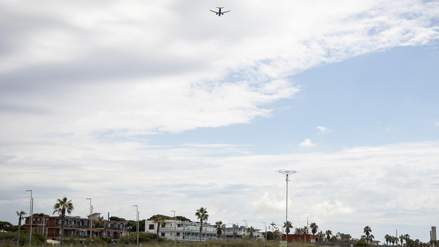 A Castelldefels no volen sentir a parlar de l'ampliació de l'aeroport