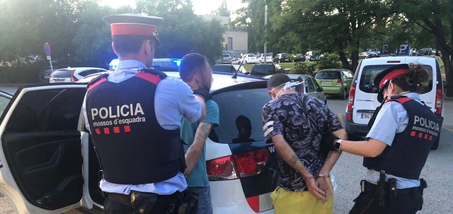 SUCCESSOS: Detingudes dues persones a Esparreguera per robatori amb força
