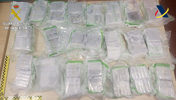Descobreixen a l'Aeroport del Prat més de 42 quilos d'haixix ocult en equipatge