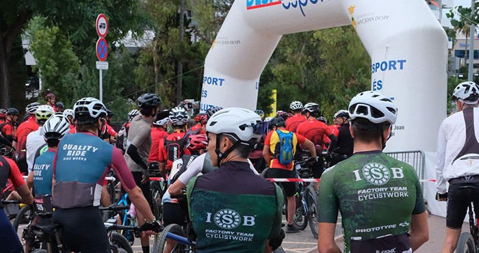  ESPORTS (CICLISME): La Travessa ciclista de Sant Joan Despí va arribar a la seva vint-i-vuitena edició