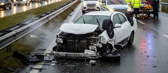 Un mort i dos ferits en un accident múltiple de trànsit a Pallejà 