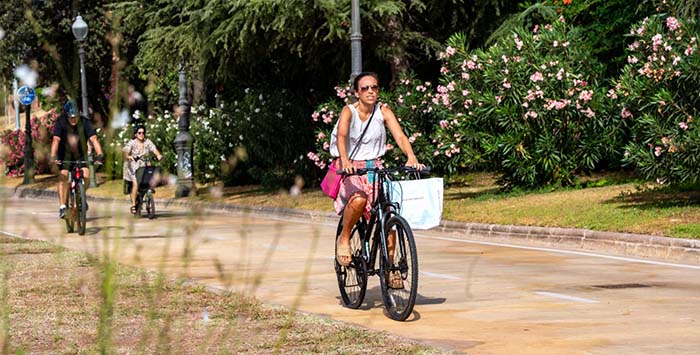 Castelldefels i Viladecans són un referent comarcal en l’ús quotidià de la bicicleta
