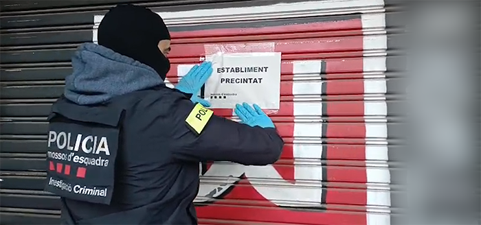 Detenen a Cornellà un home i desmantellen un punt de tràfic de cocaïna en un bar musical