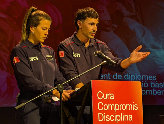 El Cos de Bombers s’enforteix amb 290 nous efectius i una feminització rècord