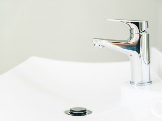 Tall temporal del subministrament d'aigua aquest dijous al barri de Sant Hilari d'Abrera