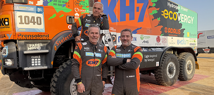 El KH-7 ECOVERGY Team conquereix l'equador del Dakar 2026 des del liderat