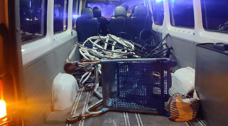 Detinguts quatre homes per robar cable de coure a una empresa d’Abrera