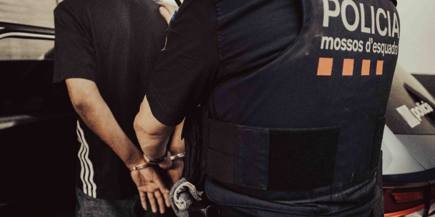 Els Mossos d’Esquadra detenen un home per cometre quatre robatoris violents a Martorell