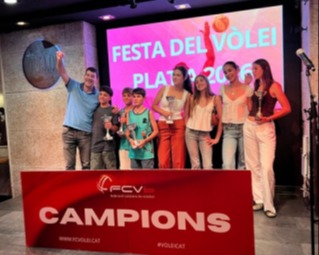 Voleiboom Castelldefels es consolida com a referent del vòlei platja base a la Festa del Vòlei Platja