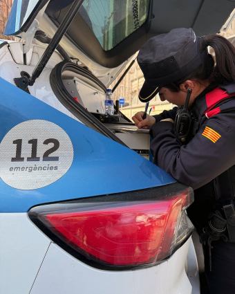 Els Mossos d'Esquadra denuncien dues dones a Castelldefels per simular robatoris violents i estafar l'assegurança