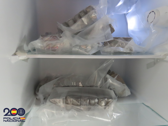 Detingut a Corbera de Llobregat un fugitiu internacional que distribuïa haixix des de casa seva