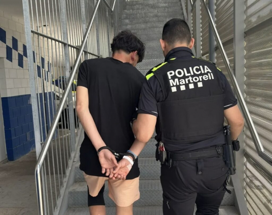 La Policia Local de Martorell deté dos joves per una onada de robatoris en vehicles