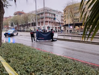 Un accident entre una motocicleta i un vianant mobilitza els serveis d’emergència a Cornellà de Llobregat