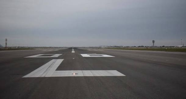 Aena inicia la construcció d'una nova sortida ràpida a la pista creuada del Prat amb una inversió de 3,1 milions d'euros