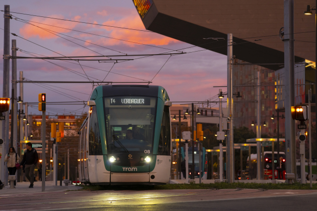 Dispositiu especial de transport públic per a la Mercè 2026: servei nocturn ininterromput de Metro, FGC i TRAM