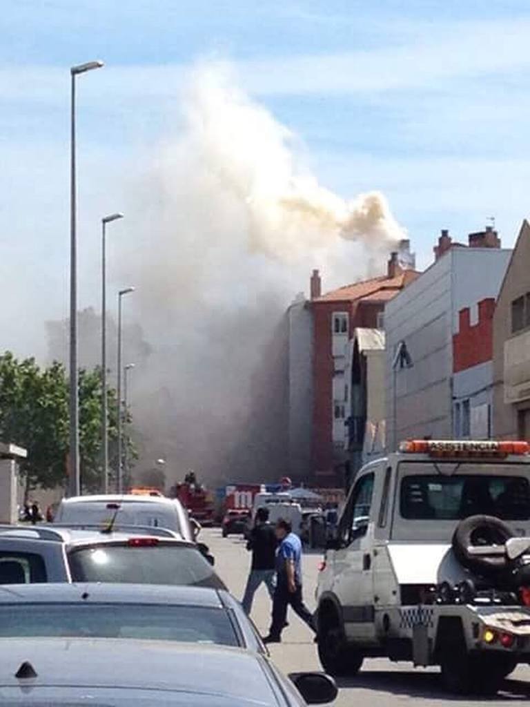 SUCCESSOS: Dos ferits lleus en l'incendi d'una fregidora a Cornellà de Llobregat