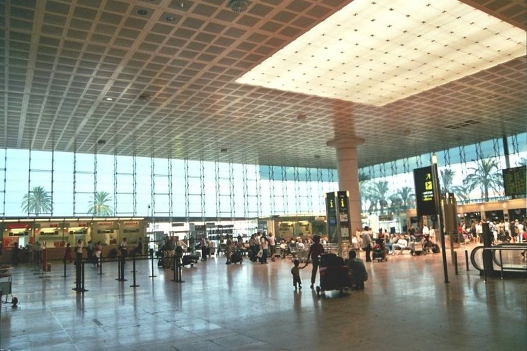 L’Aeroport Barcelona-El Prat no tindrà un model de gestió propi