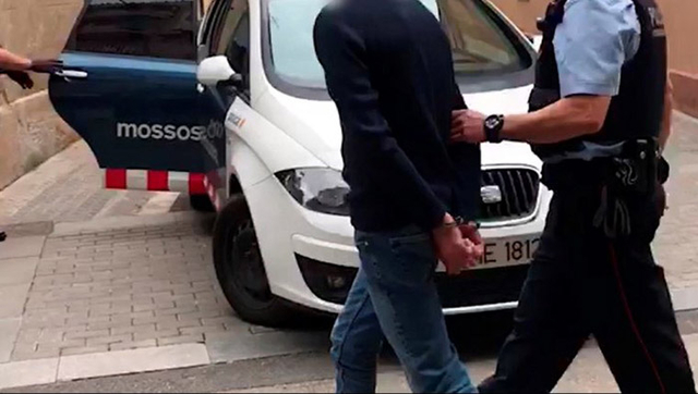 imatge darxiu duna detencio dels mossos desquadra 5af564a60efbd