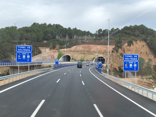 Abrera estrena la línia de bus M9 i una nova parada a demanda al barri de Sant Miquel