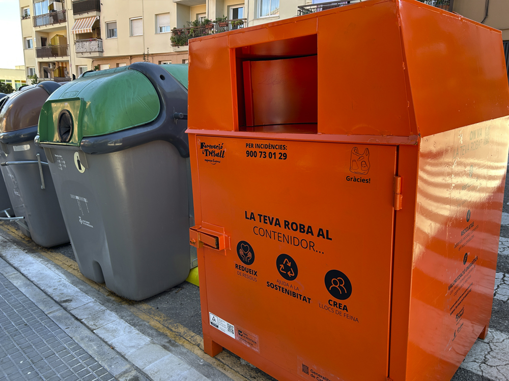 Esparreguera amplia a 26 els punts de recollida de residus tèxtils