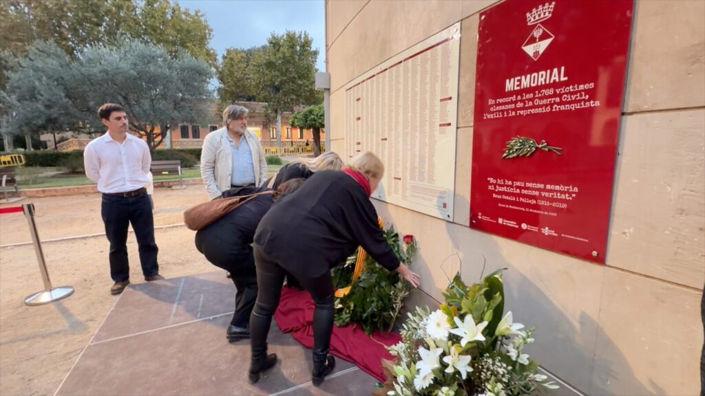 Olesa inaugura un memorial amb 1.768 noms per recordar les víctimes de la Guerra Civil
