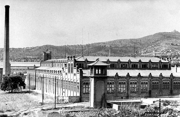 Exposició a Can Massallera sobre la transformació industrial de Sant Boi